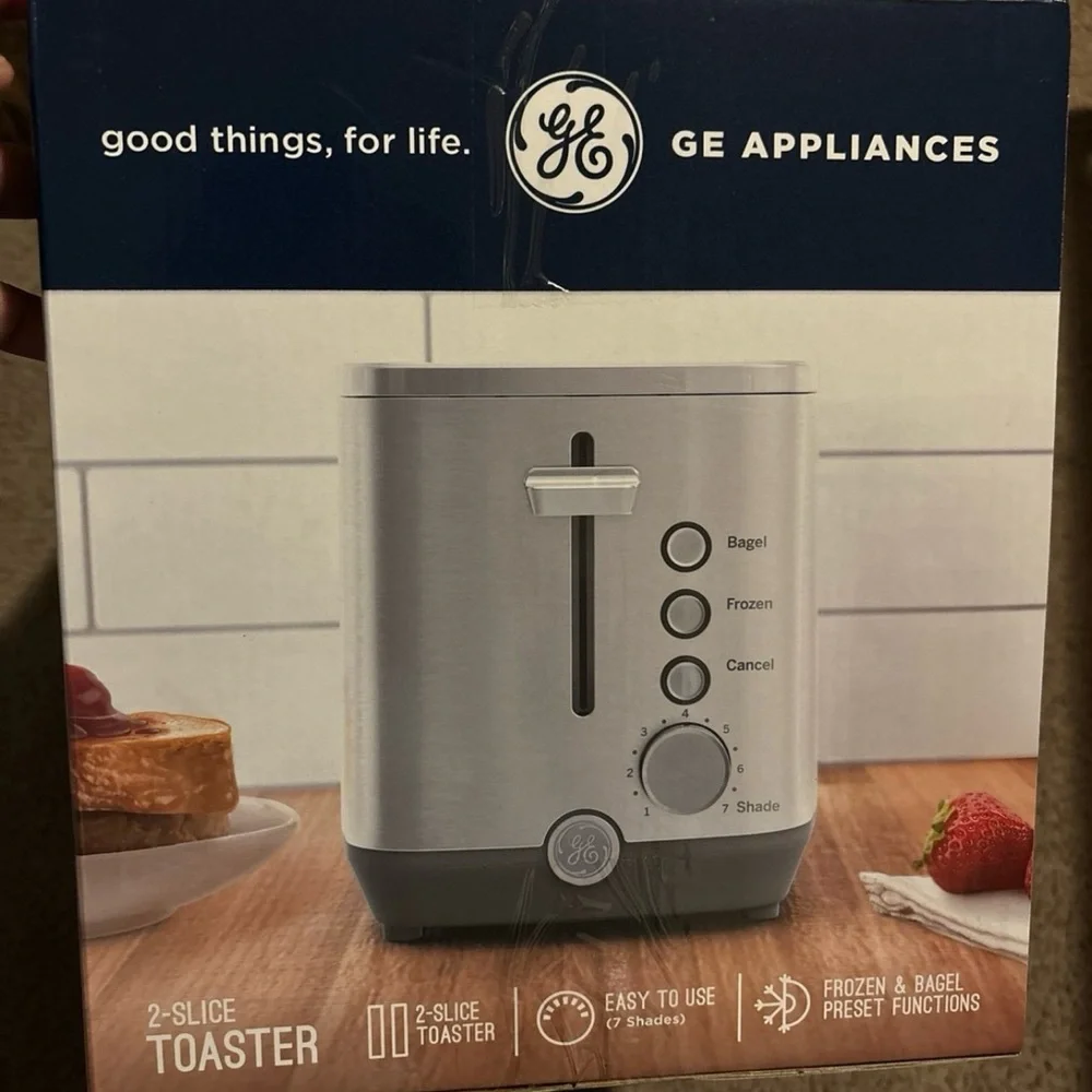 Toaster - Picture 2 of 2